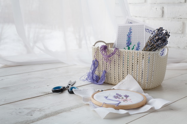 Ręcznie wykonany haft